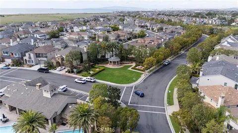 $3,250,000 | 17491 Oakbluffs Lane, Huntington Beach, CA 92649