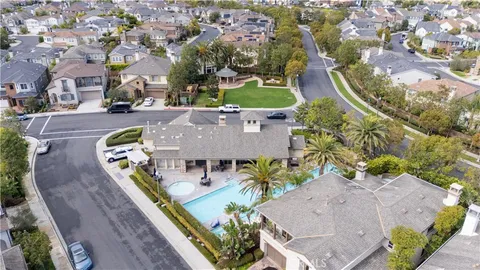 $3,250,000 | 17491 Oakbluffs Lane, Huntington Beach, CA 92649