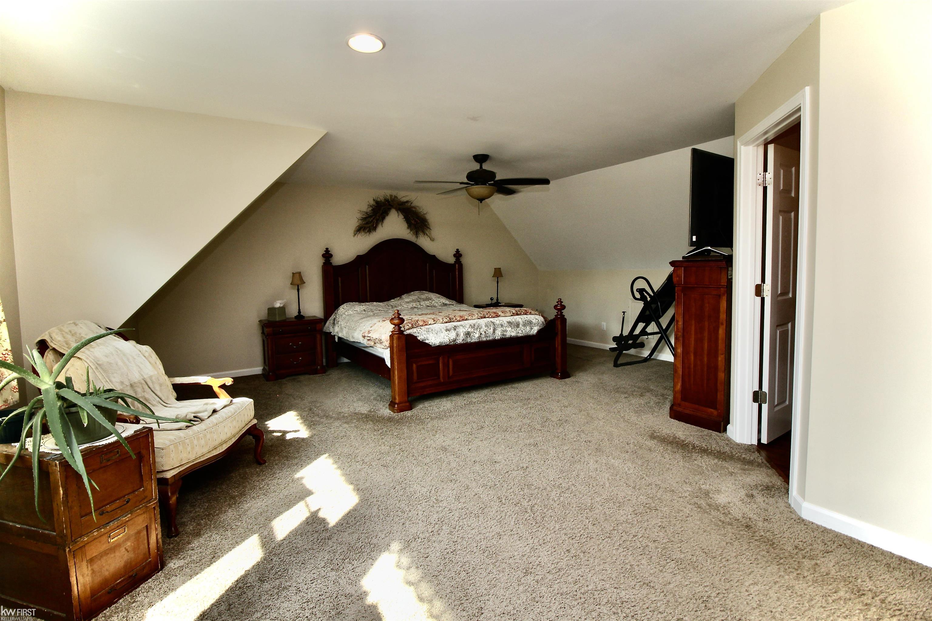 10508 West Frances Road Montrose, MI 48457 - Photo 20 of 36 50090139-19.JPG