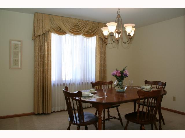 2295 Cheltenham Road Columbus, OH 43220 - Photo 8 of 18 Gallery Image 8