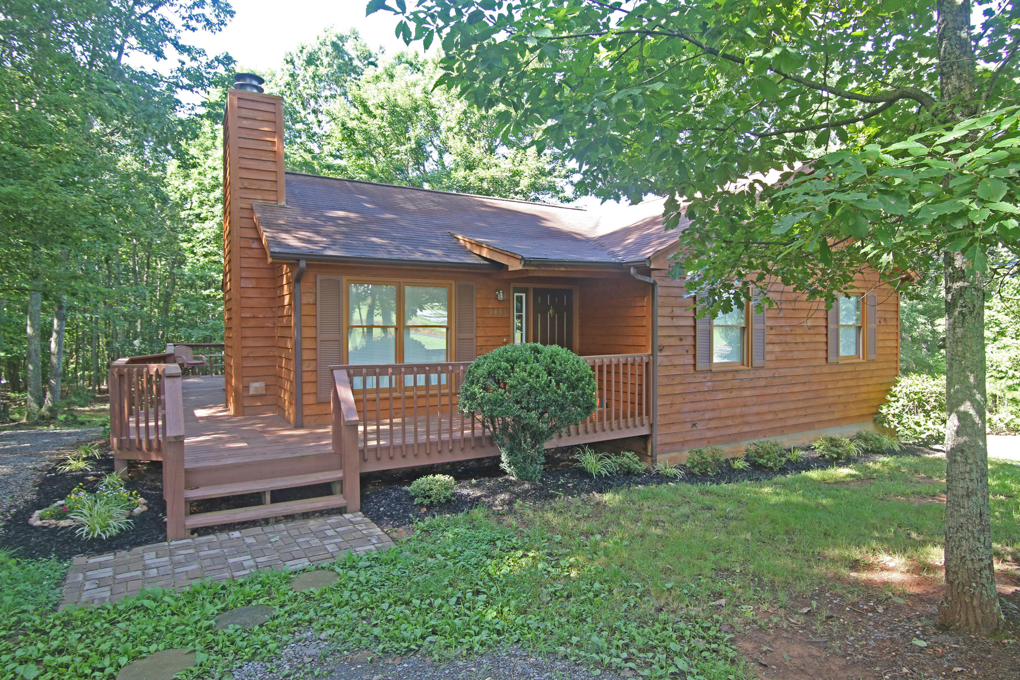 1433 Diamond Hill Road Moneta, VA 24121 - Photo 37 of 50 DGA_7949