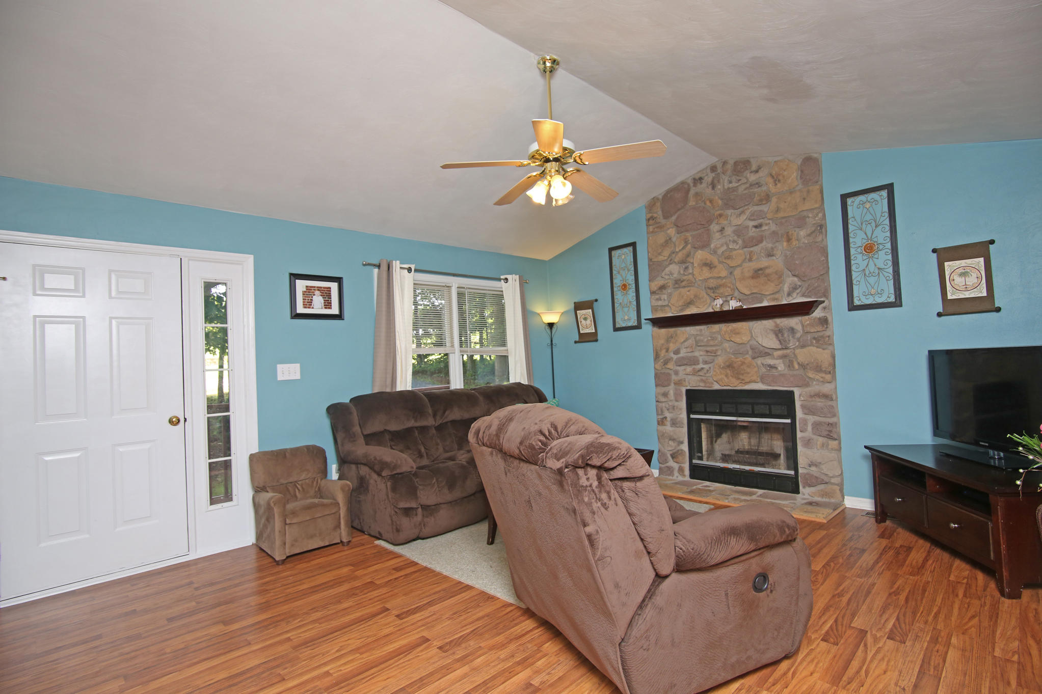 1433 Diamond Hill Road Moneta, VA 24121 - Photo 10 of 50 DGA_7882
