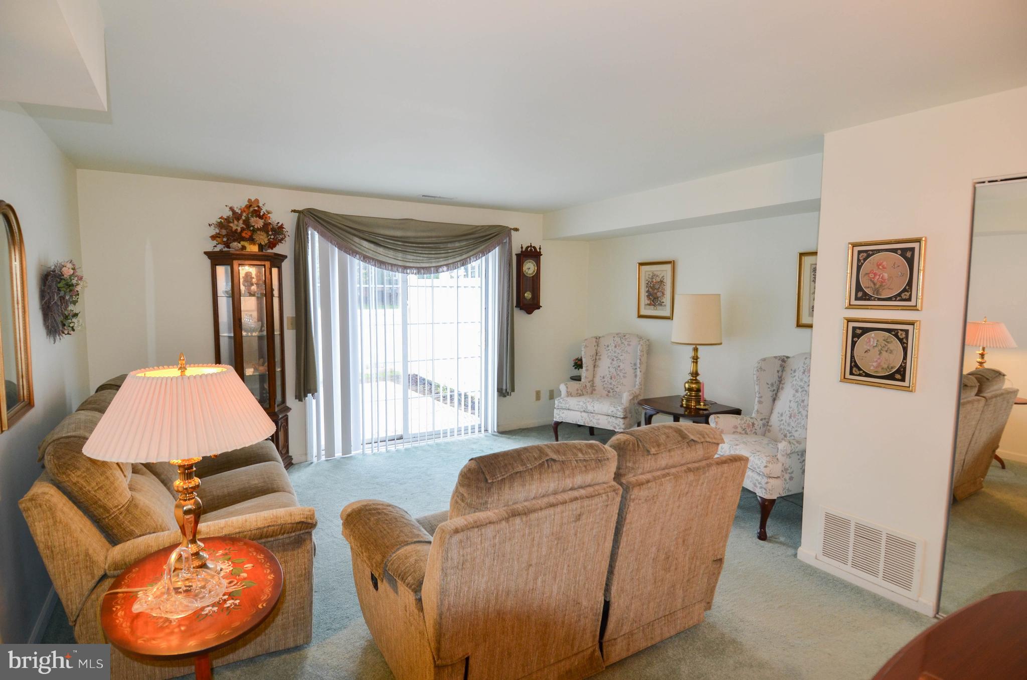 1612 Wogan Road York, PA 17404 - Photo 4 of 25