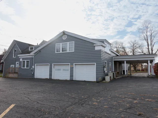 $265,000 | 208 West Erie Street, Albion, MI 49224