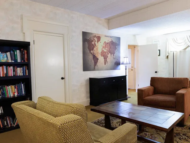 $265,000 | 208 West Erie Street, Albion, MI 49224