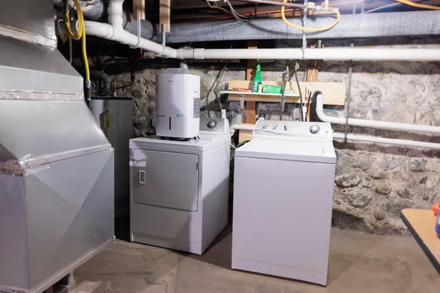 $265,000 | 208 West Erie Street, Albion, MI 49224