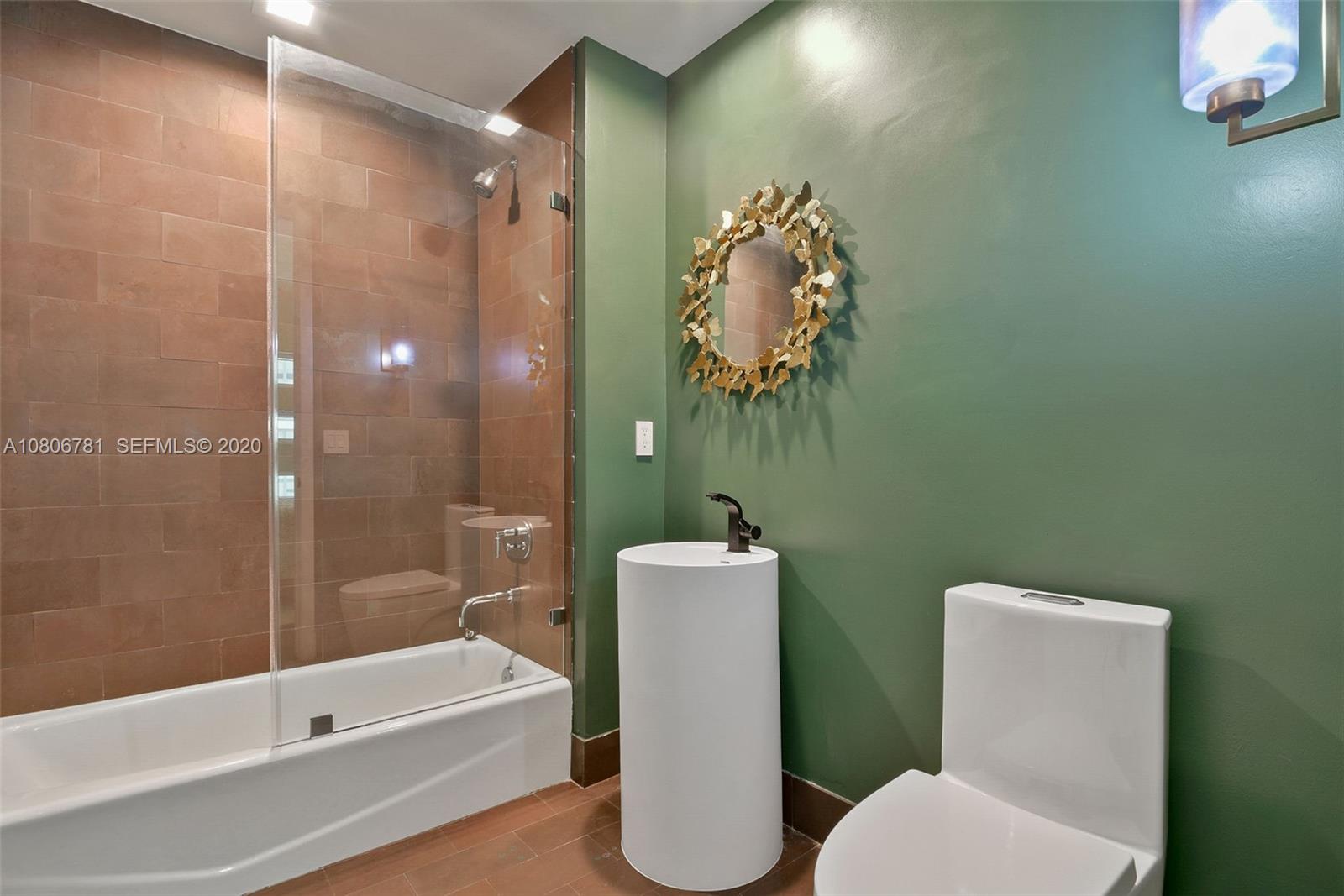 1040 Biscayne Boulevard, Unit PH4202 Miami, FL 33132 - Photo 41 of 58