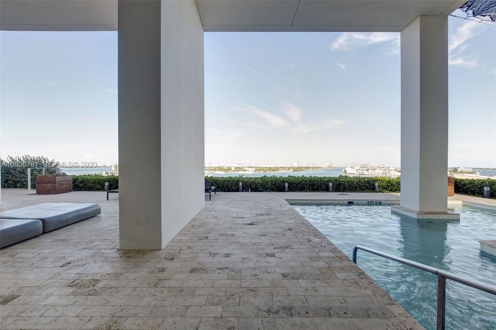 1040 Biscayne Boulevard, Unit PH4202 Miami, FL 33132 - Photo 55 of 58