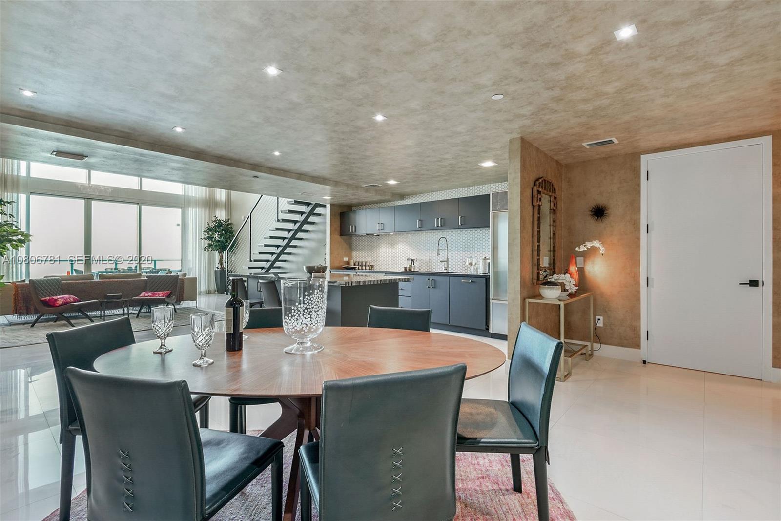 1040 Biscayne Boulevard, Unit PH4202 Miami, FL 33132 - Photo 7 of 58