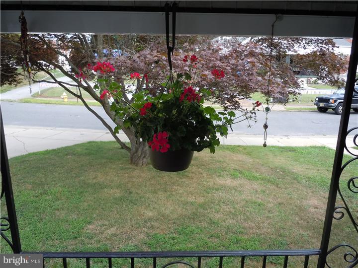 907 Kingsman Road Boothwyn, PA 19061 - Photo 22 of 25 Porch