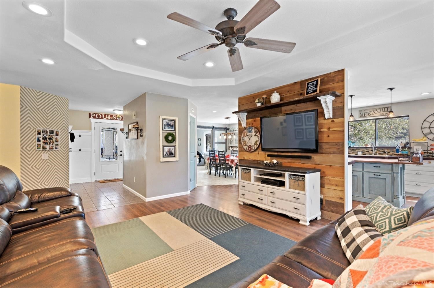 26000 Bear Valley Road Tehachapi, CA 93561 - Photo 8 of 47 Gallery Image 8