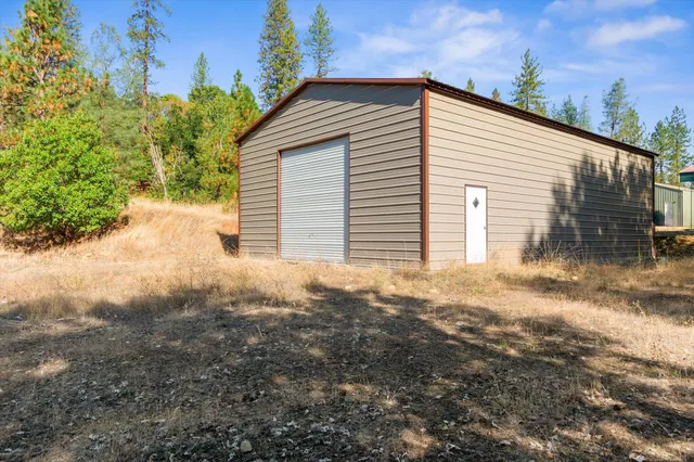 a view of backyard of house