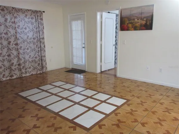 $1,075 | 8216 Fairways Circle, Unit C102, Ocala, FL 34472