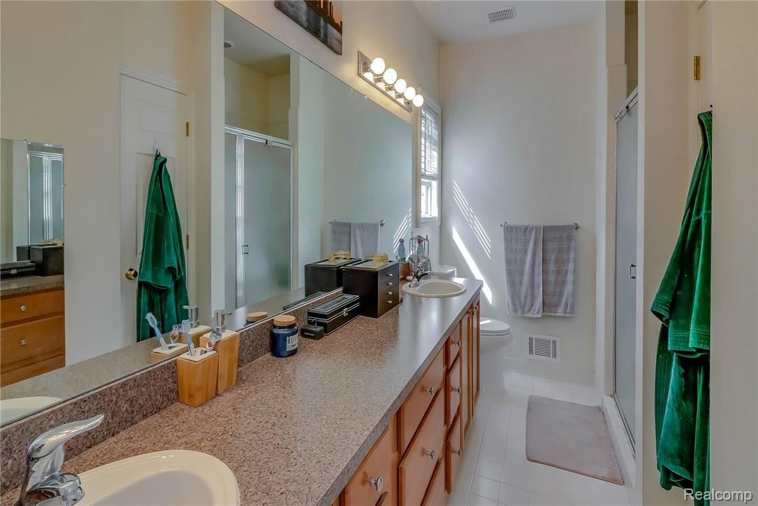 45501 South Stonewood Road, Unit 17 Canton, MI 48187 - Photo 11 of 19 IMG_5770_Blended.jpg