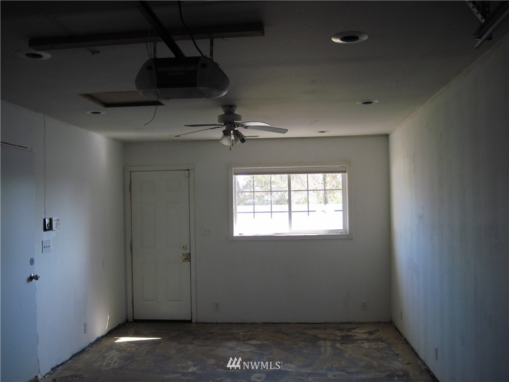 1315 Pershing Road Moses Lake, WA 98837 - Photo 14 of 23 Gallery Image 14