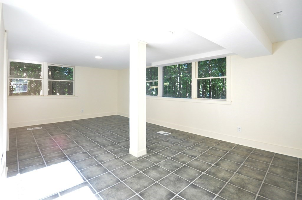 9 The Valley Road Concord, MA 01742 - Photo 18 of 28 Gallery Image 18