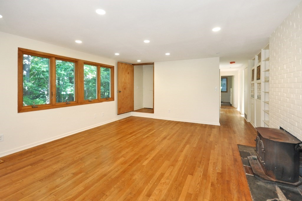 9 The Valley Road Concord, MA 01742 - Photo 3 of 28 Gallery Image 3