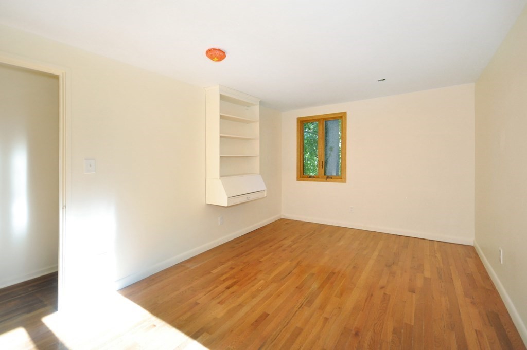9 The Valley Road Concord, MA 01742 - Photo 10 of 28 Gallery Image 10