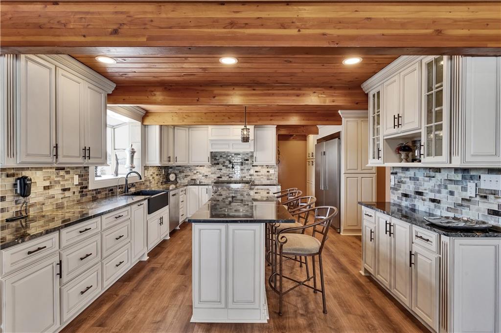 204 South Links Avenue Butler, PA 16001 - Photo 17 of 46 Pure sophistication -