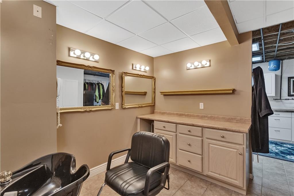 204 South Links Avenue Butler, PA 16001 - Photo 41 of 46 Once used as a hair salon room