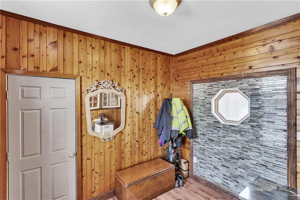 204 South Links Avenue Butler, PA 16001 - Photo 42 of 46 First floor mudroom from garage