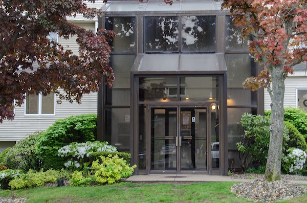 4 Duck Pond Road, Unit 217 Beverly, MA 01915 - Photo 2 of 16 Gallery Image 2
