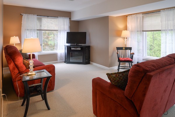4 Duck Pond Road, Unit 217 Beverly, MA 01915 - Photo 3 of 16 Gallery Image 3