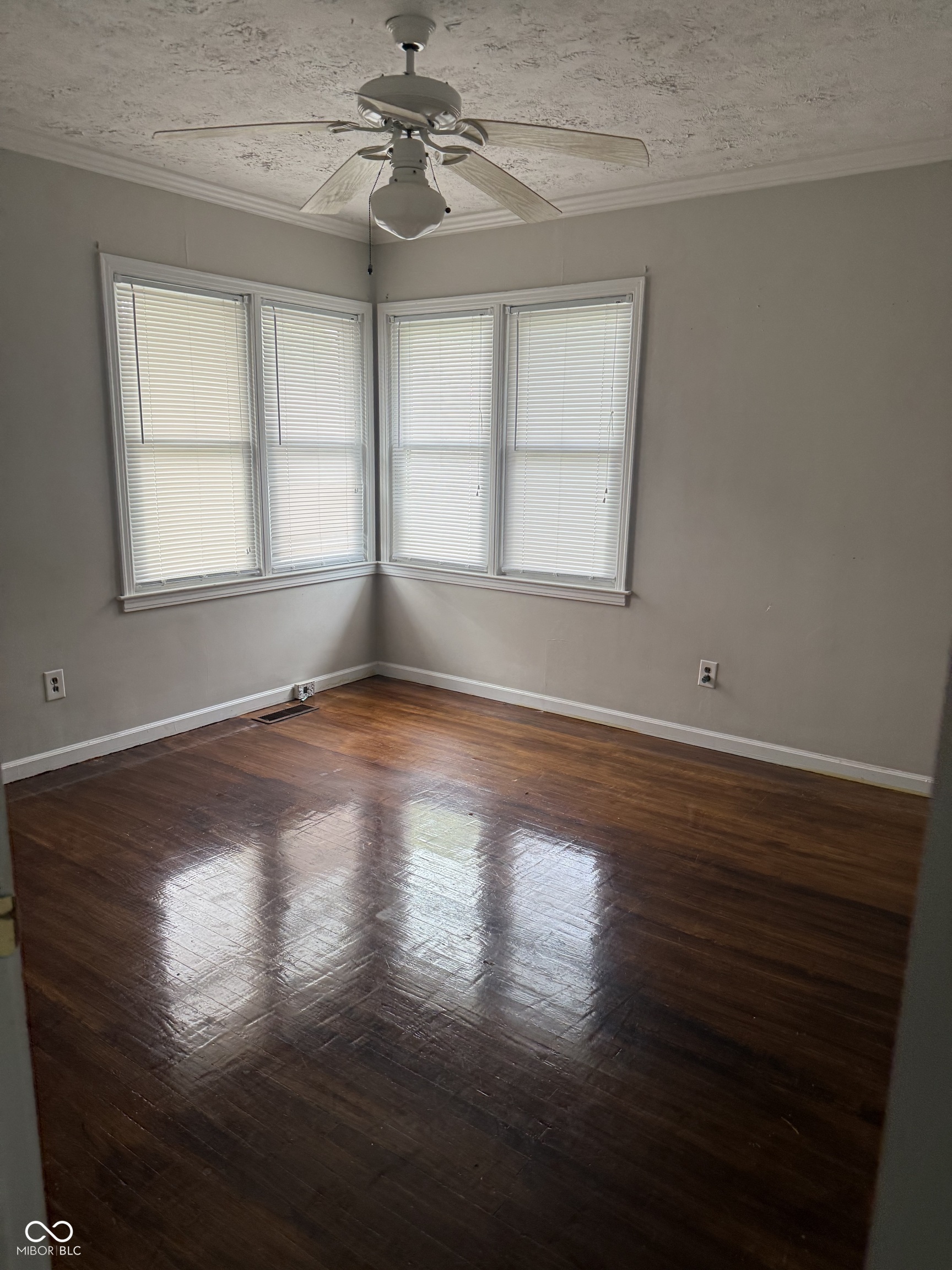 1654 Broad Ripple Avenue Indianapolis, IN 46220 - Photo 4 of 13