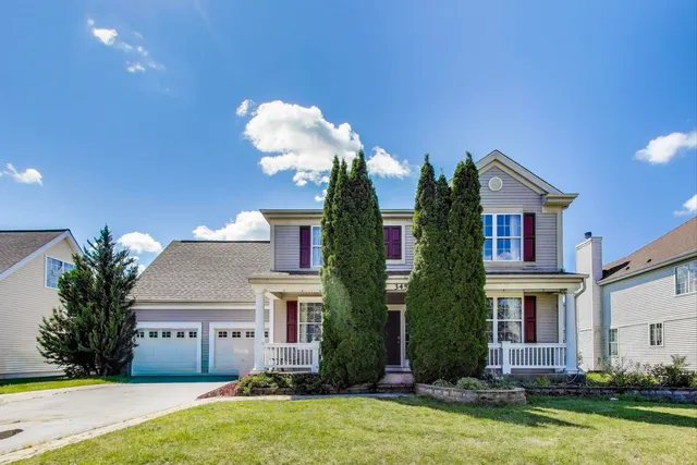 $389,999 | 345 West Asbury Drive, Round Lake, IL 60073