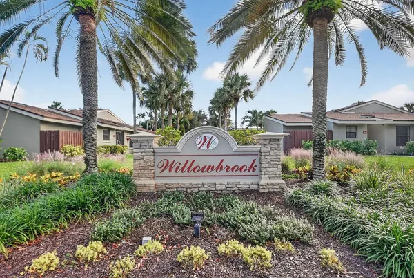 $2,400 | 51 Meadows Drive, Boynton Beach, FL 33436