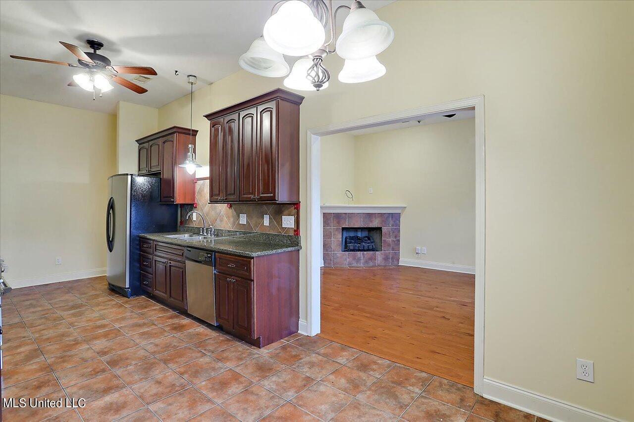 118 Silver Ridge Lane Pearl, MS 39208 - Photo 6 of 29 14-118 Silver Ridge Ln