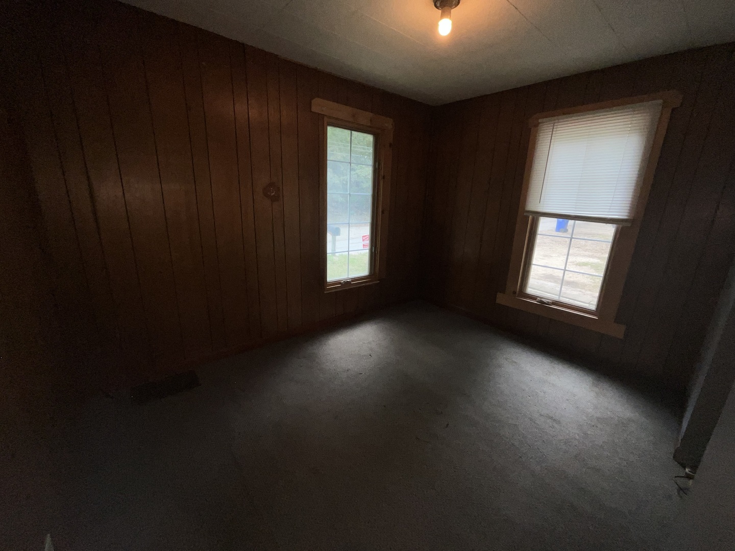 1422 River Road South Elgin, IL 60177 - Photo 18 of 31 wooden floor in an empty room with a window