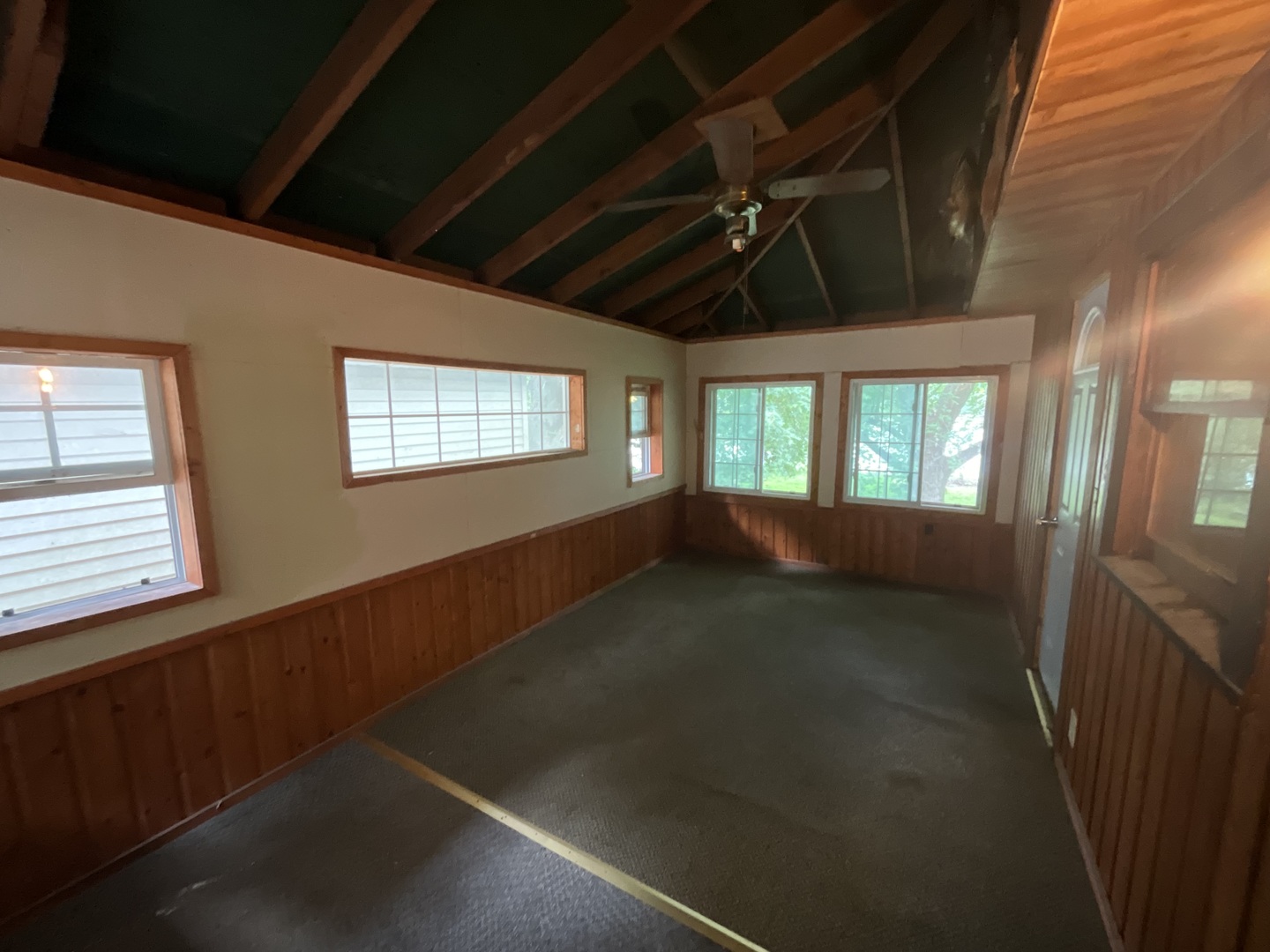 1422 River Road South Elgin, IL 60177 - Photo 7 of 31 a view of an empty room with a window