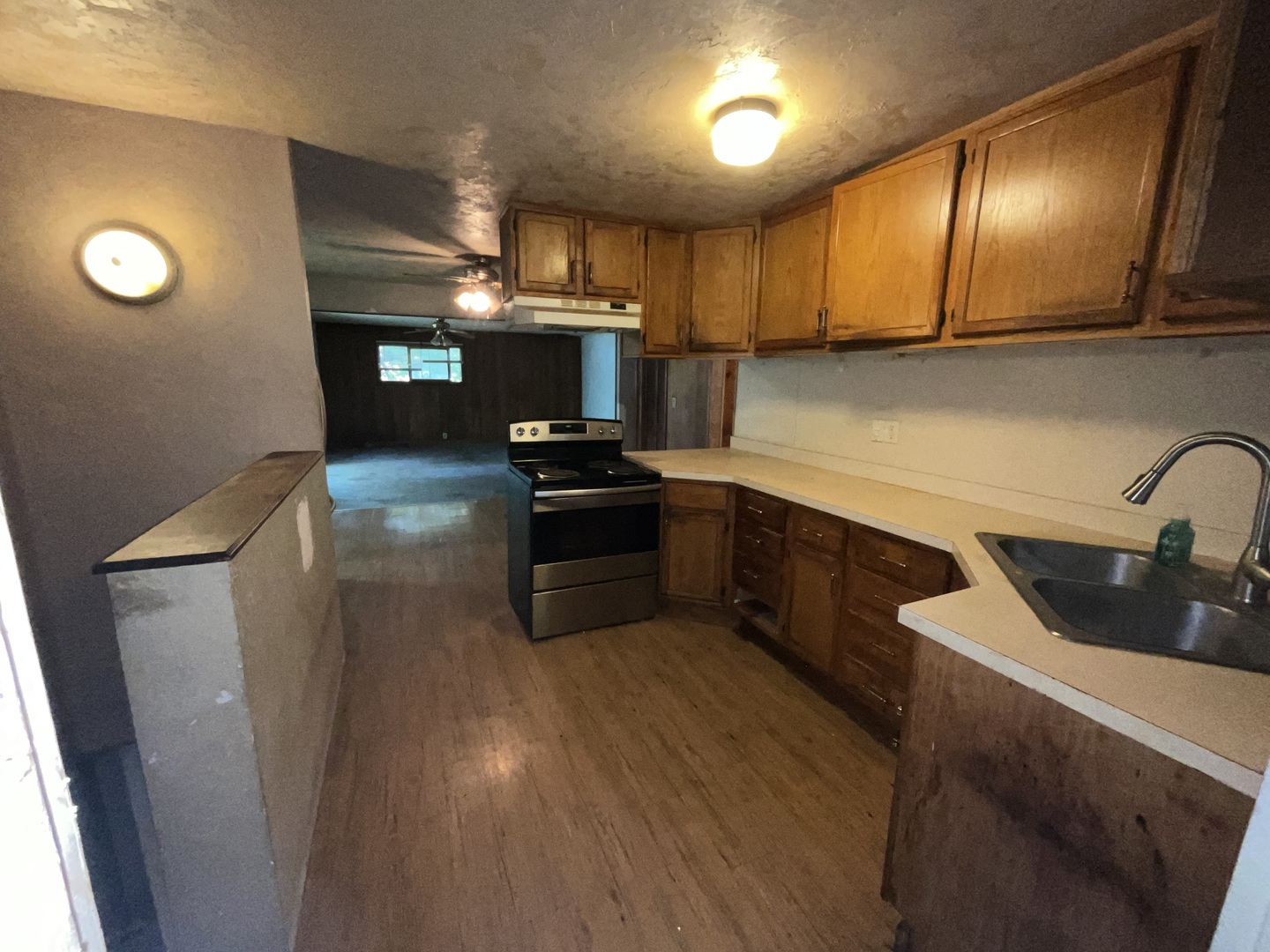 1422 River Road South Elgin, IL 60177 - Photo 10 of 31 a kitchen with stainless steel appliances a sink a stove and a refrigerator