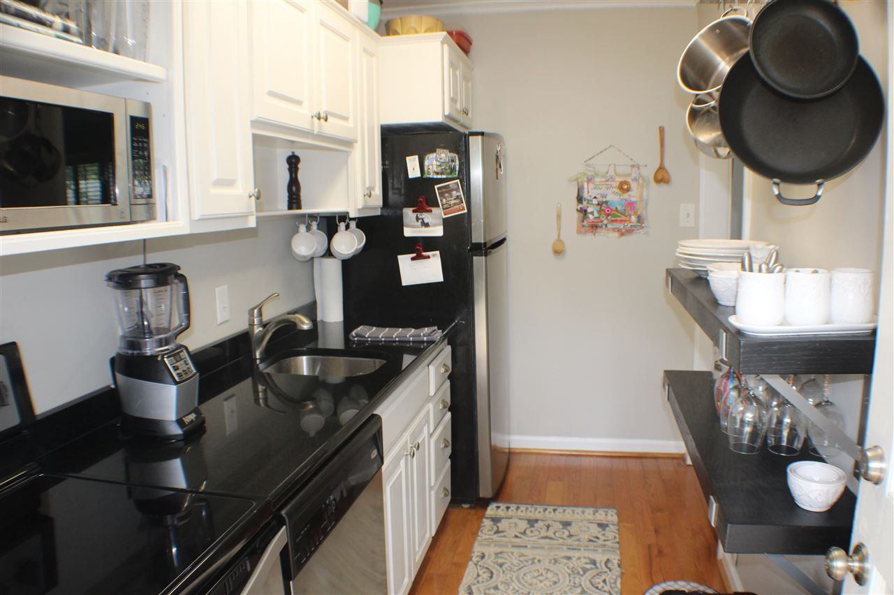 809 Daniels Street, Unit A Raleigh, NC 27605 - Photo 8 of 12 Kitchen