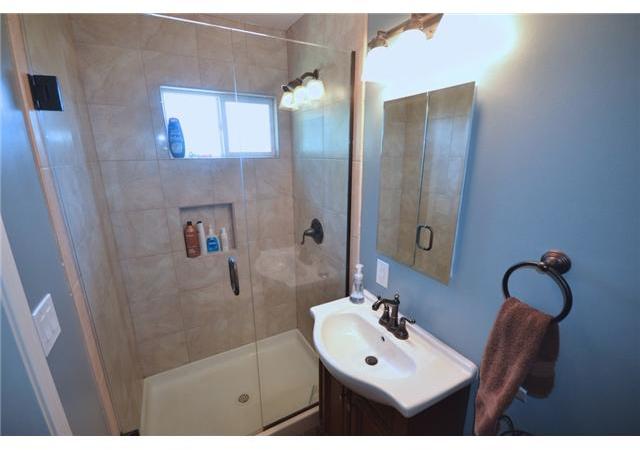 9609 Abbeyfield Road Santee, CA 92071 - Photo 9 of 19 Gallery Image 9