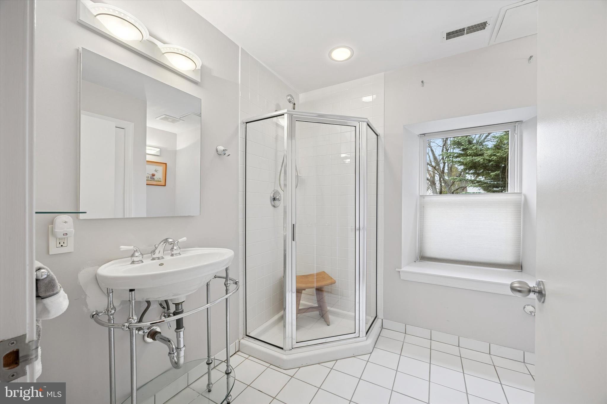 32 Llandillo Road Havertown, PA 19083 - Photo 25 of 59