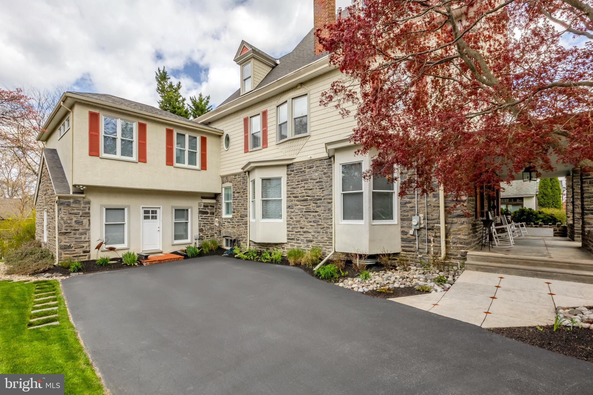 32 Llandillo Road Havertown, PA 19083 - Photo 3 of 59