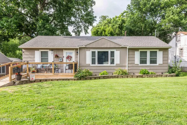 $189,900 | 2217 Oakview Drive, Jefferson City, MO 65109