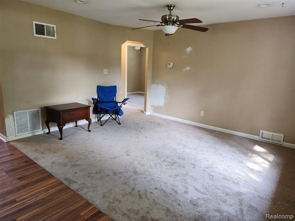 314 Clarkston Road Lake Orion, MI 48362 - Photo 4 of 19