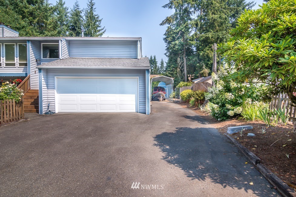 2031 171st Place Southeast Bothell, WA 98012 - Photo 2 of 25 Gallery Image 2