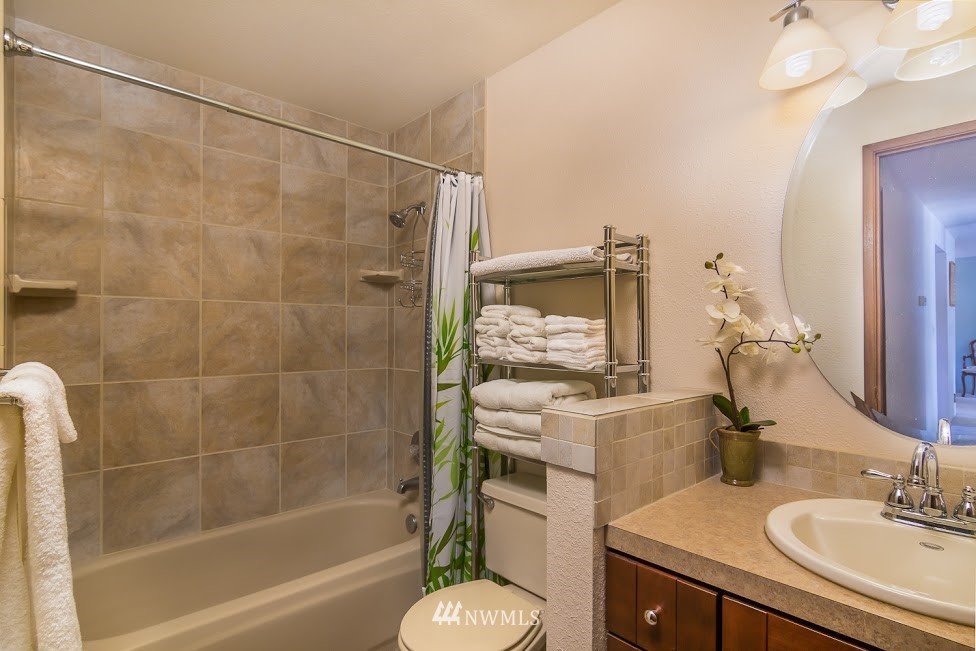 2031 171st Place Southeast Bothell, WA 98012 - Photo 11 of 25 Gallery Image 11