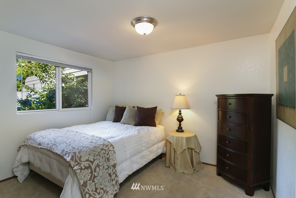 2031 171st Place Southeast Bothell, WA 98012 - Photo 13 of 25 Gallery Image 13