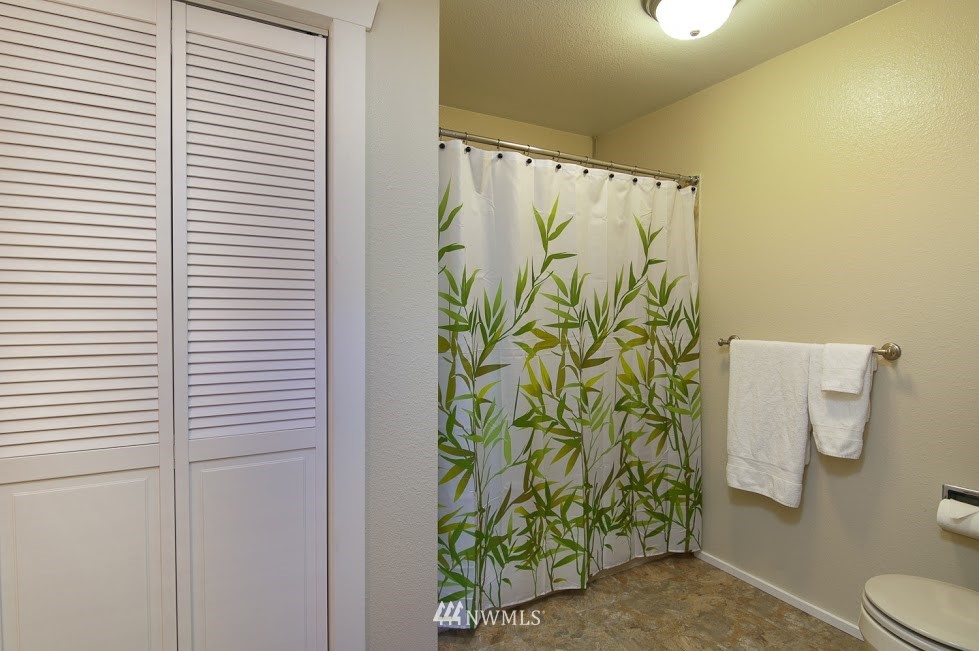 2031 171st Place Southeast Bothell, WA 98012 - Photo 14 of 25 Gallery Image 14