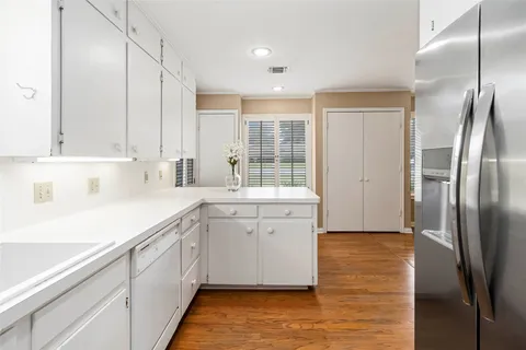 $332,500 | 730 North Sarah Jo Street, La Grange, TX 78945