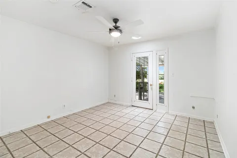 $332,500 | 730 North Sarah Jo Street, La Grange, TX 78945