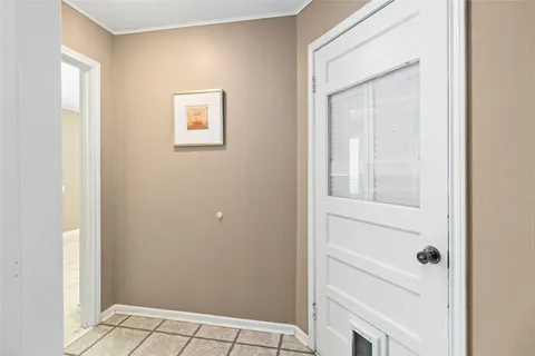 $332,500 | 730 North Sarah Jo Street, La Grange, TX 78945