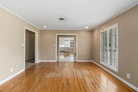 $332,500 | 730 North Sarah Jo Street, La Grange, TX 78945