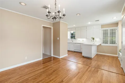 $332,500 | 730 North Sarah Jo Street, La Grange, TX 78945