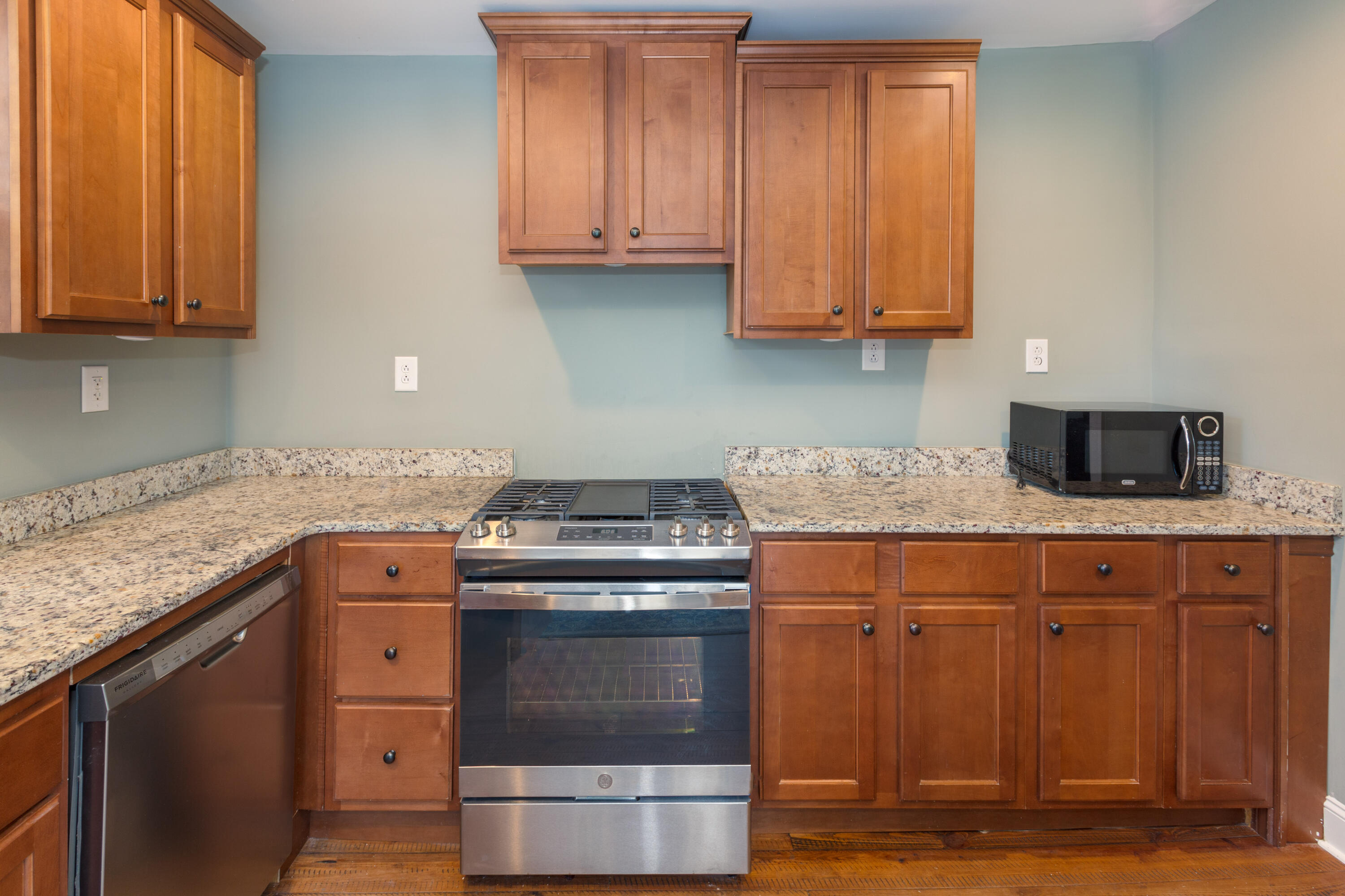 13 Elizabeth Street, Unit B Charleston, SC 29403 - Photo 7 of 15